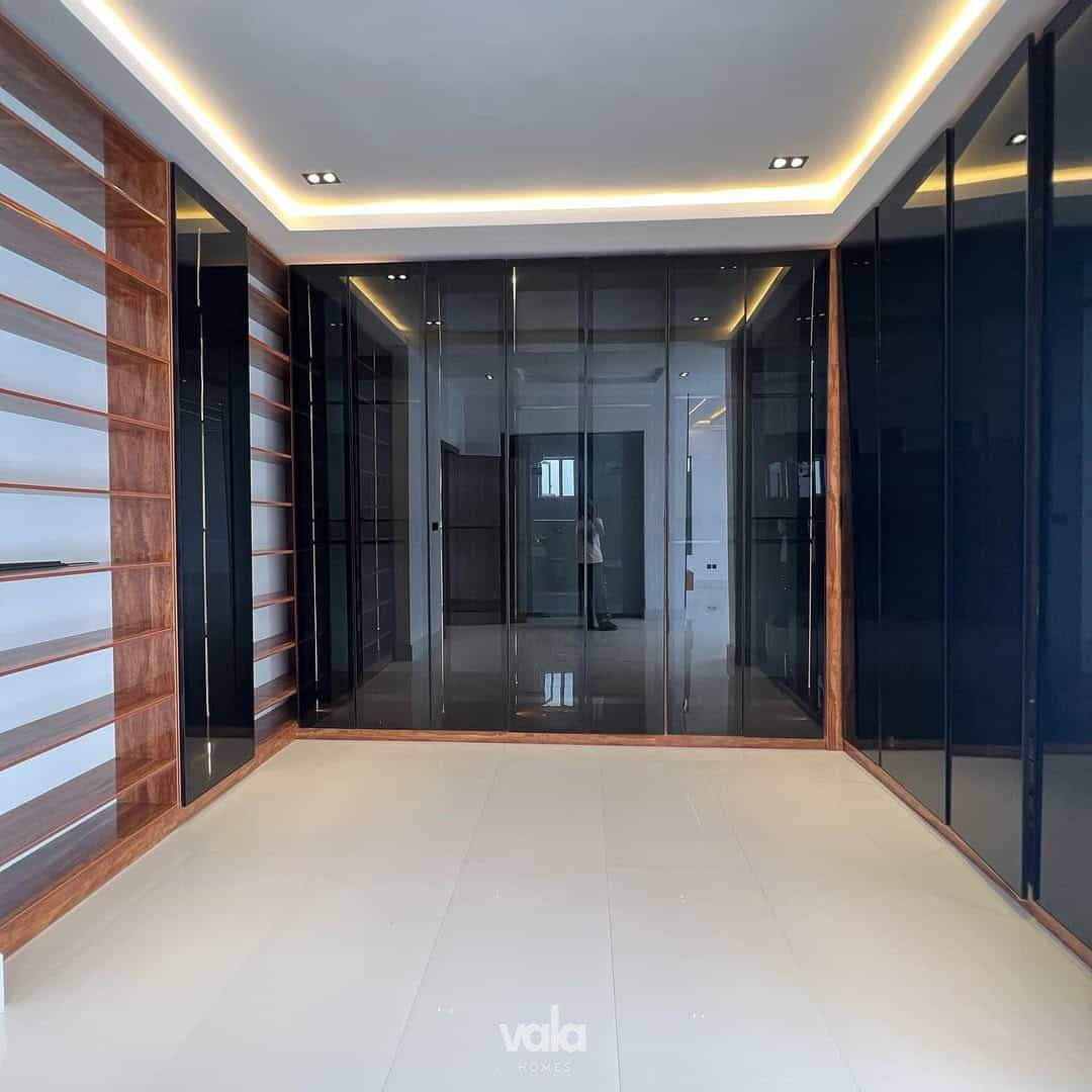 Bespoke five bedroom detached duplex (211Ajah5bdd)
