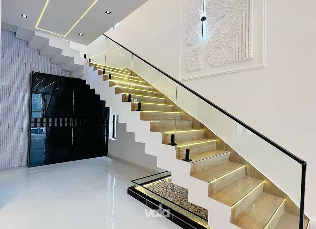 Bespoke five bedroom detached duplex (211Ajah5bdd)