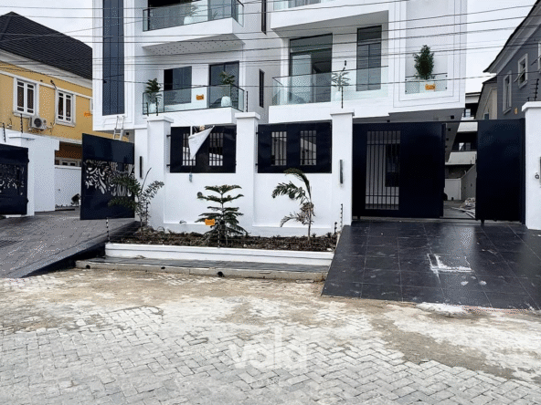 Contemporary five bedroom fully detached duplex (chevron5bdd18)