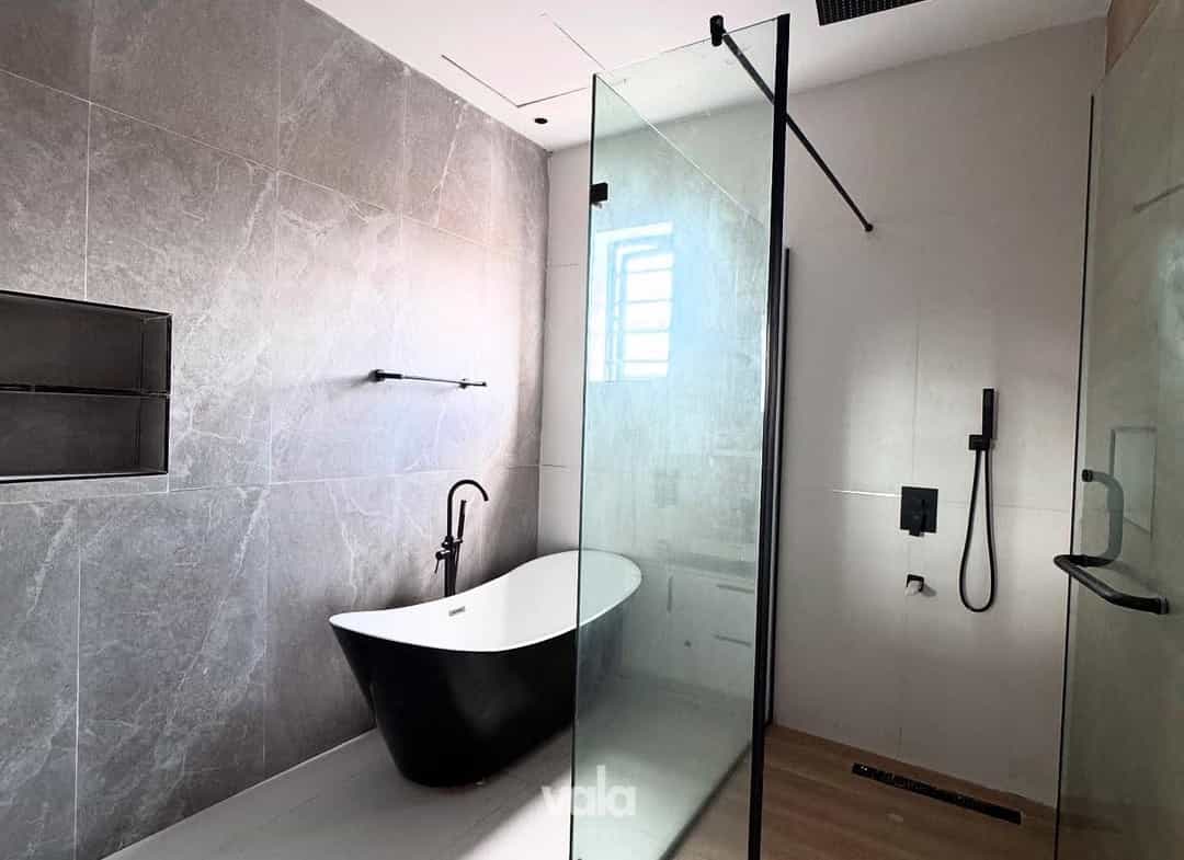 Contemporary five bedroom fully detached duplex (CHEVRON5BDD18)