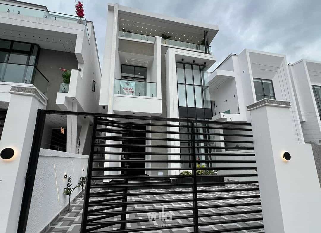 Five bedroom detached duplex (215Ajah5bdd)
