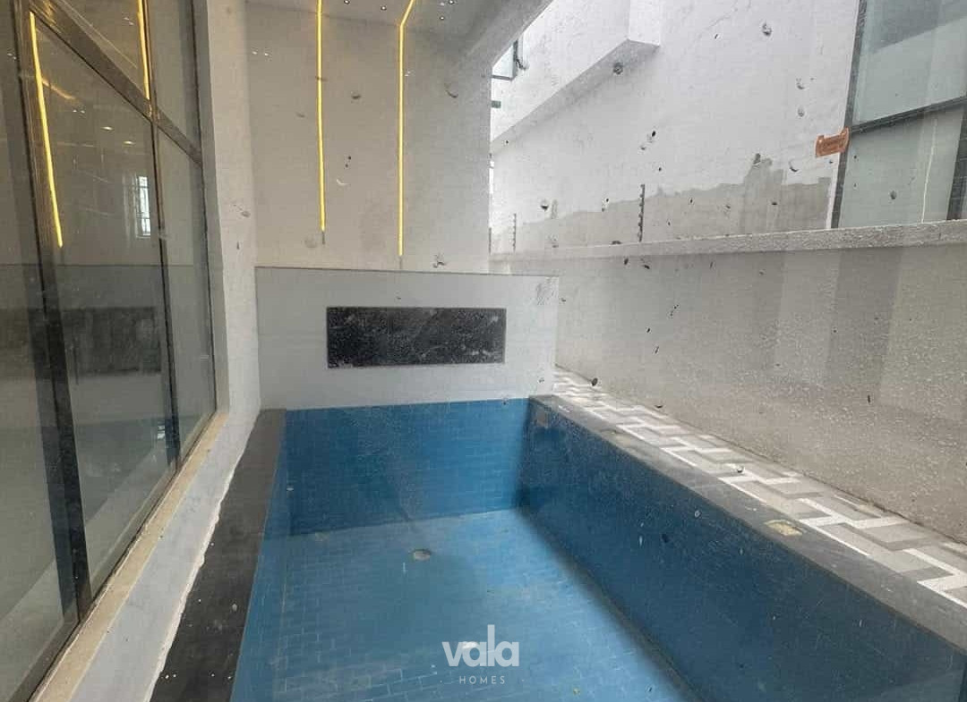 Five bedroom detached duplex (215Ajah5bdd)