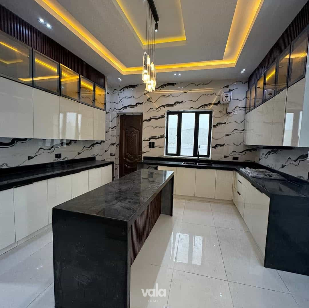 Five bedroom detached duplex (215Ajah5bdd) Five bedroom detached duplex (215Ajah5bdd)