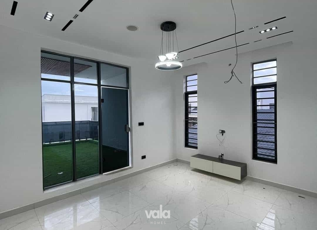 Five bedroom detached duplex (218Megamd5bdd)