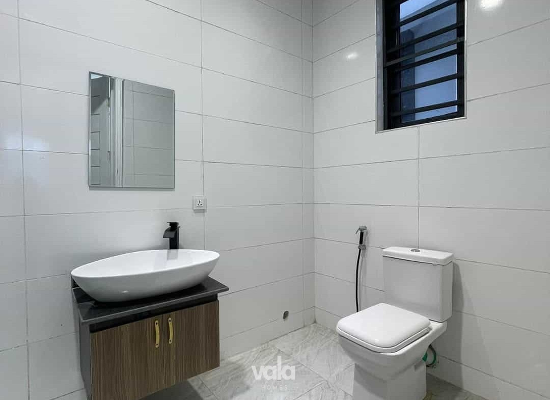 Five bedroom detached duplex (218Megamd5bdd)