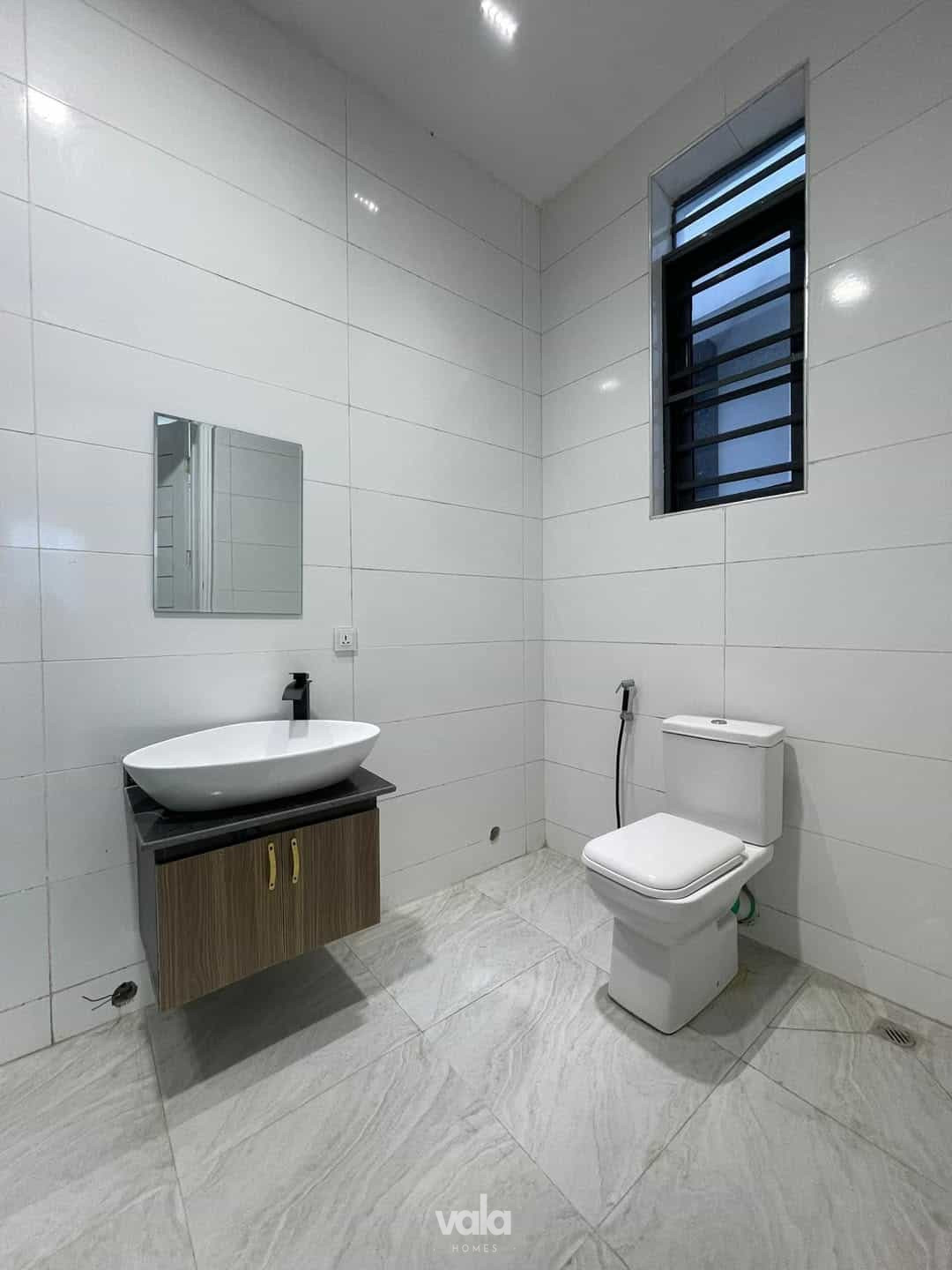 Five bedroom detached duplex (218Megamd5bdd)