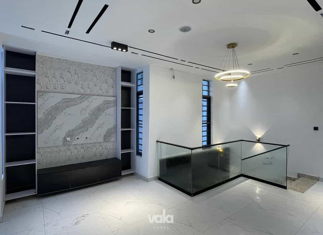 Five bedroom detached duplex (218Megamd5bdd)
