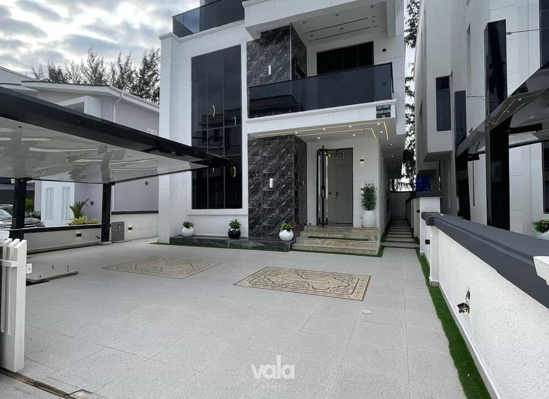 Five bedroom detached duplex (218Megamd5bdd)
