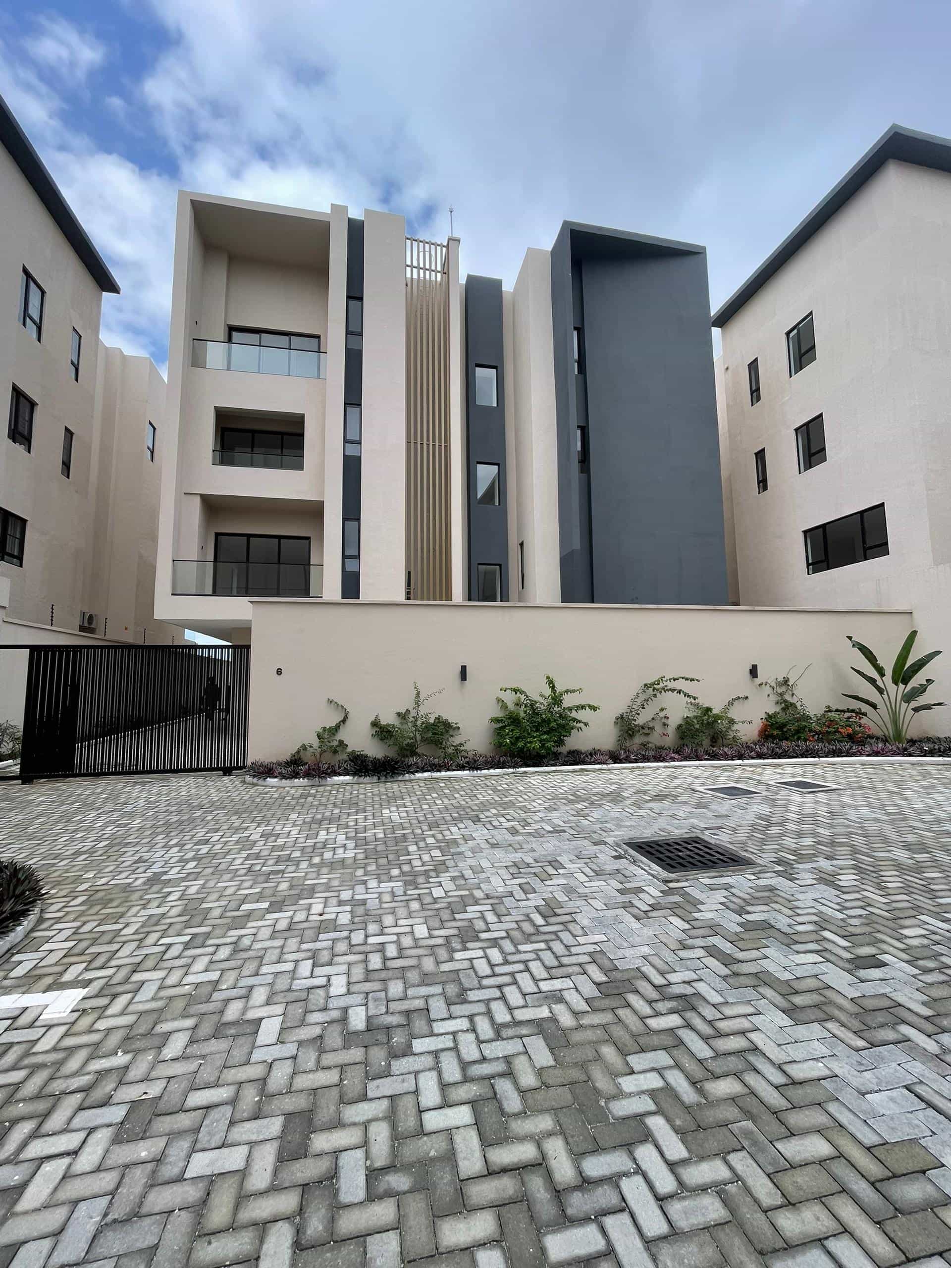 five bedroom fully detached detached duplex (IKOYI5BDD01)