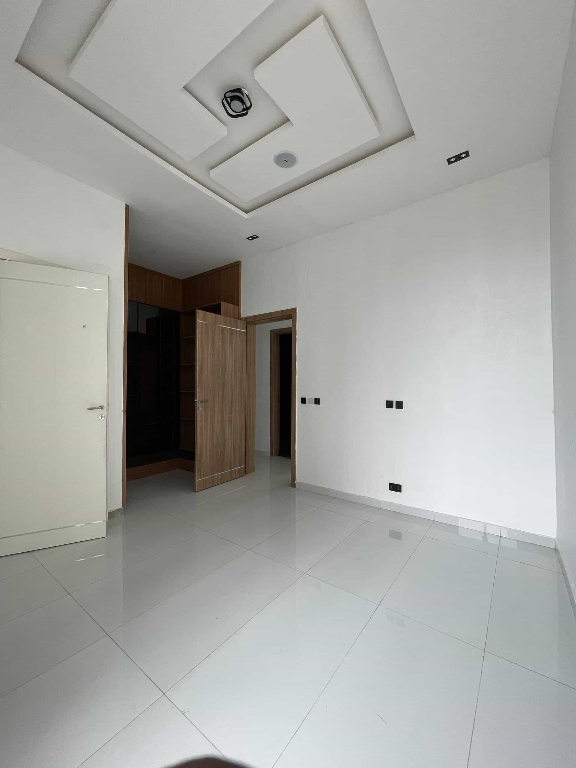 five bedroom fully detached duplex  (CHEVRON5BDD20)