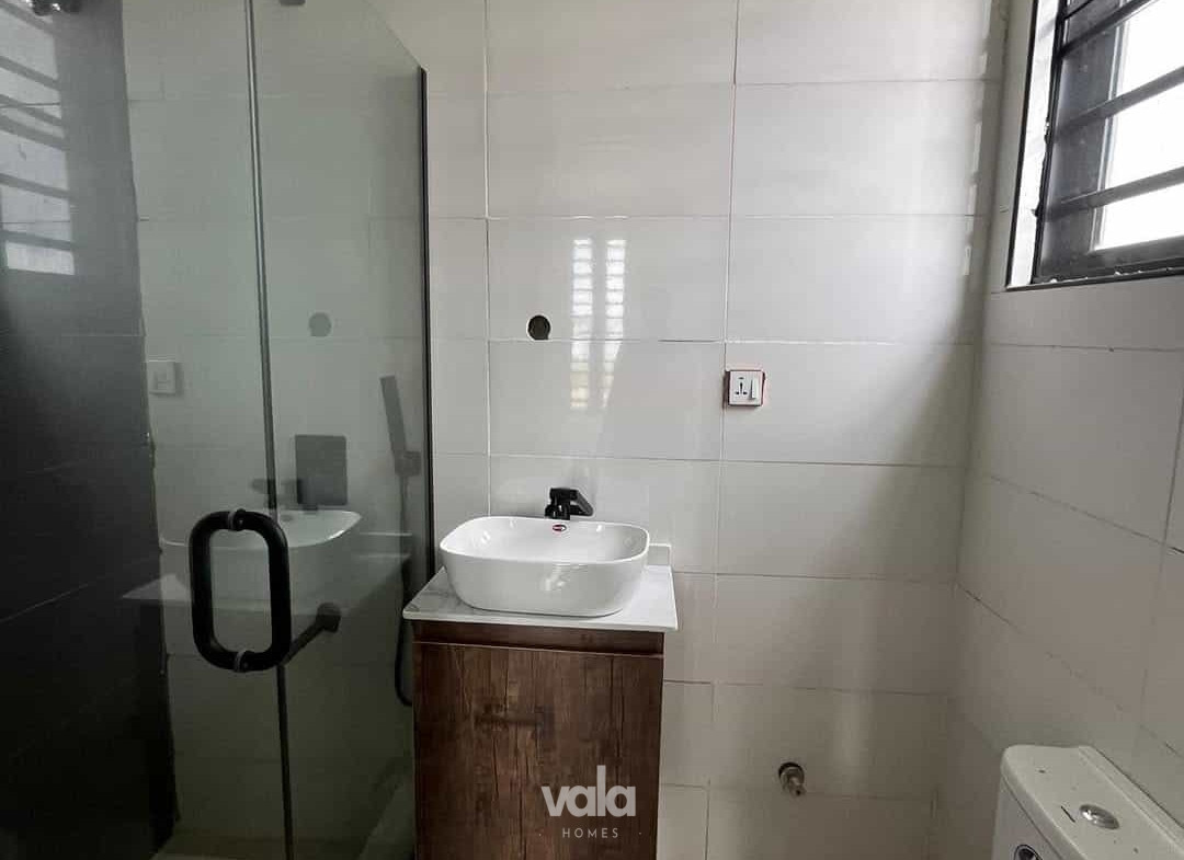 Four bedroom detached duplex (212Ajah5bdd)