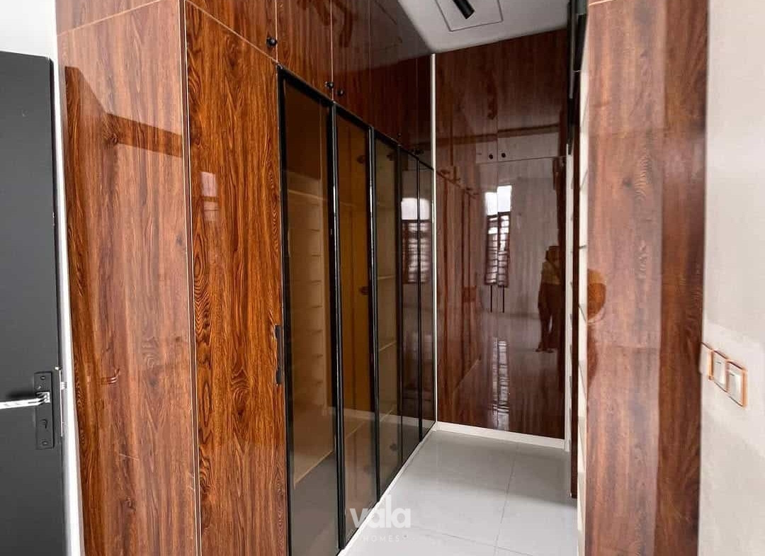 Four bedroom detached duplex (212Ajah5bdd)