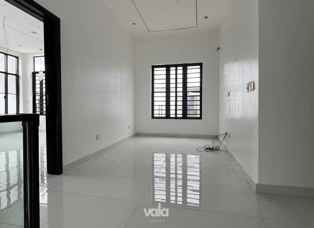 Four bedroom detached duplex (212Ajah5bdd)