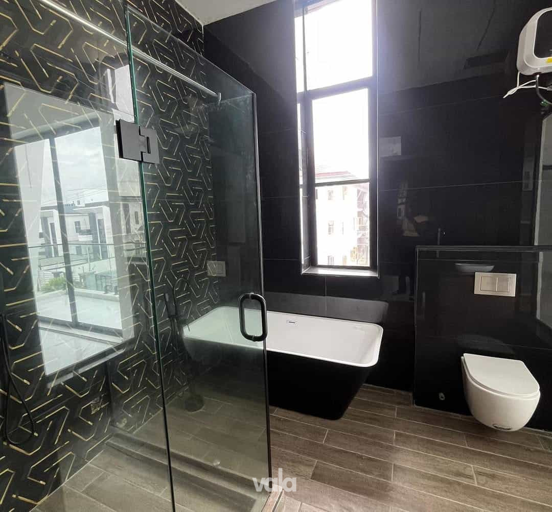 Four bedroom detached duplex (212Ajah5bdd)