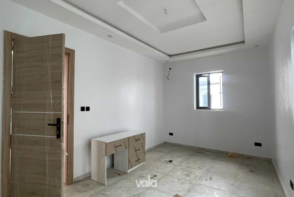 four bedroom semi detached duplex (IKATE4BSD09)