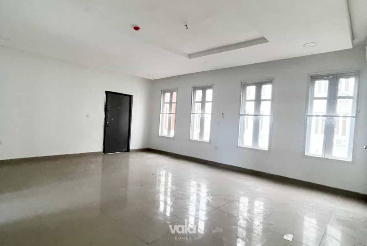 Fully serviced three bedroom apartment (ORCHID3B03)