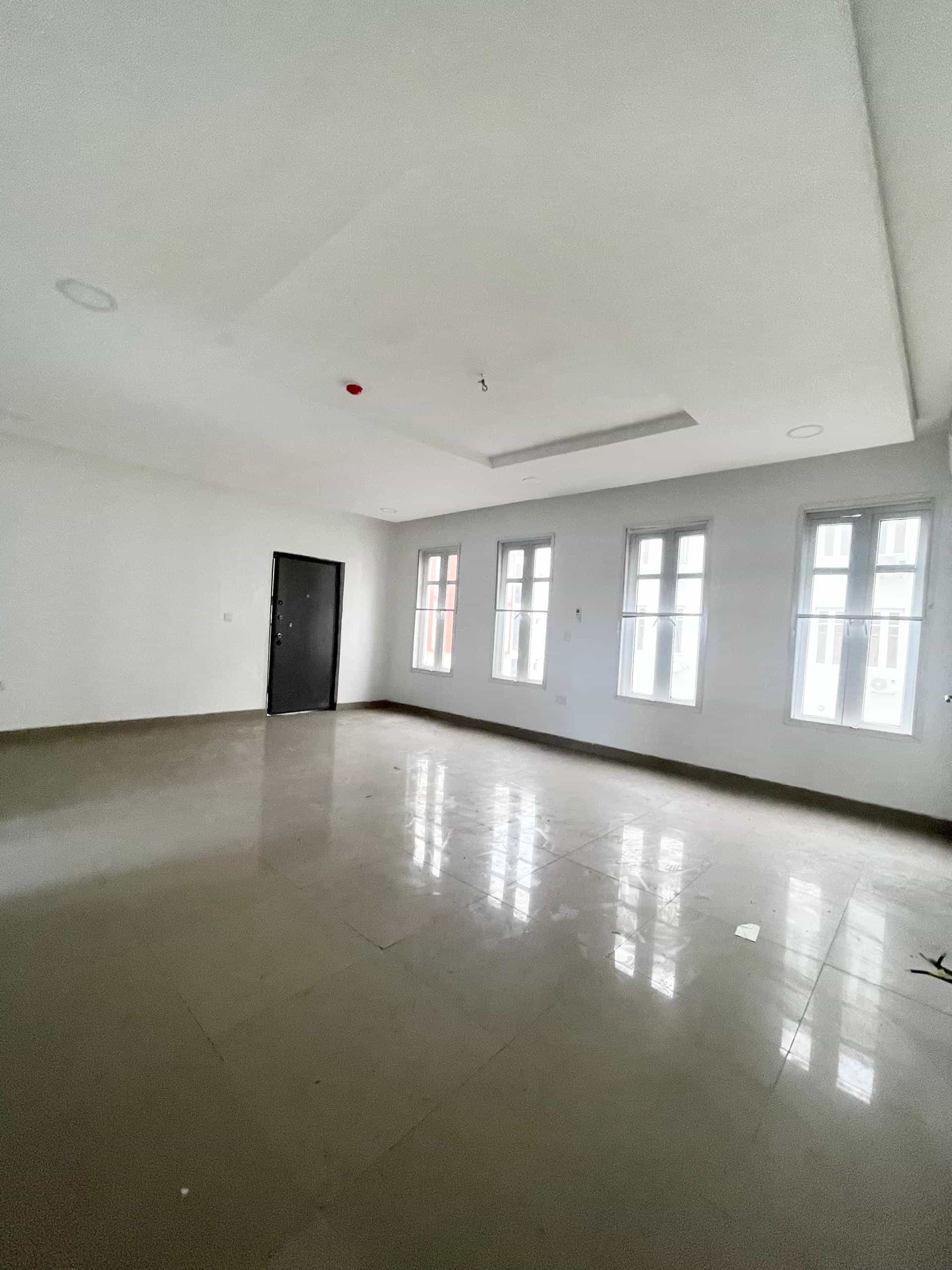 Fully serviced three bedroom apartment (ORCHID3B03) Fully serviced three bedroom apartment (ORCHID3B03)
