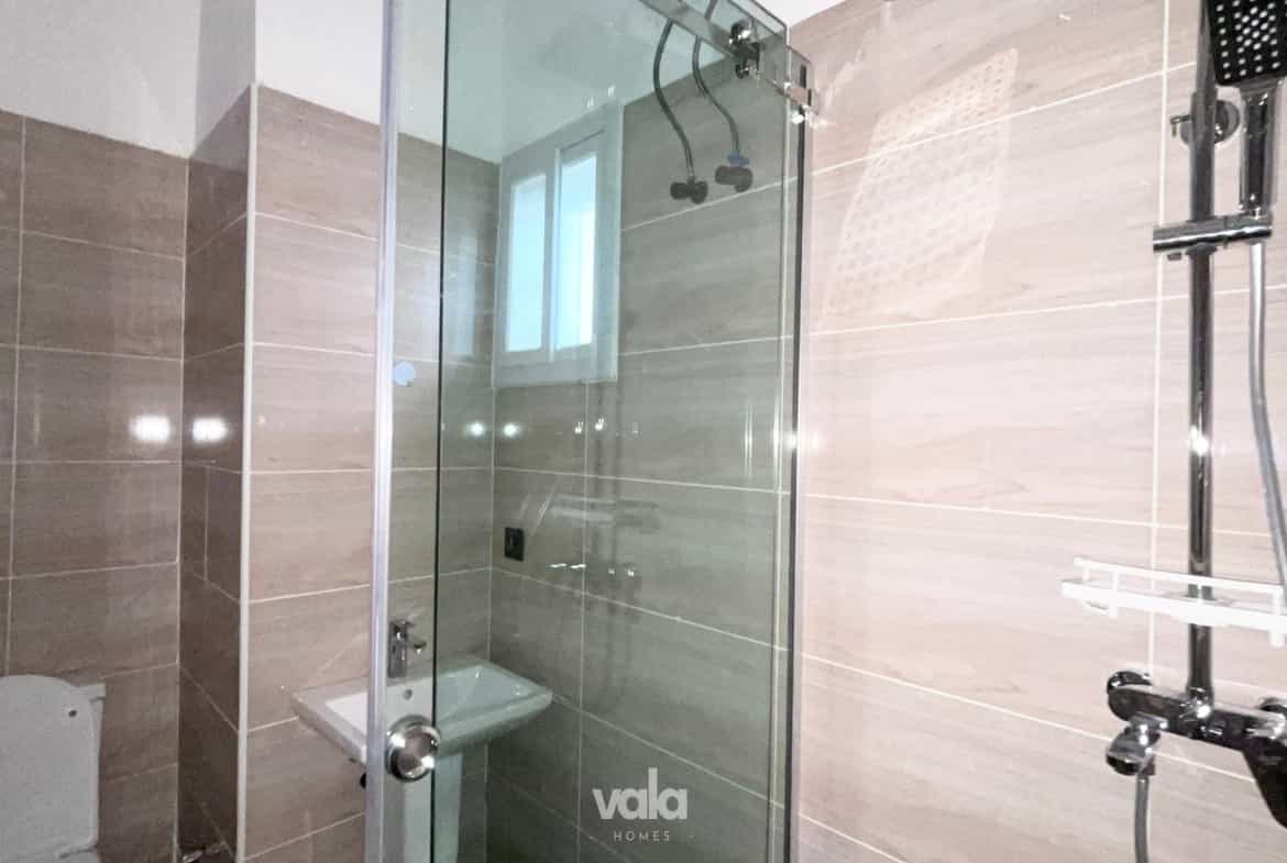 Fully serviced two bedroom maisonette (AJAH2BM01)