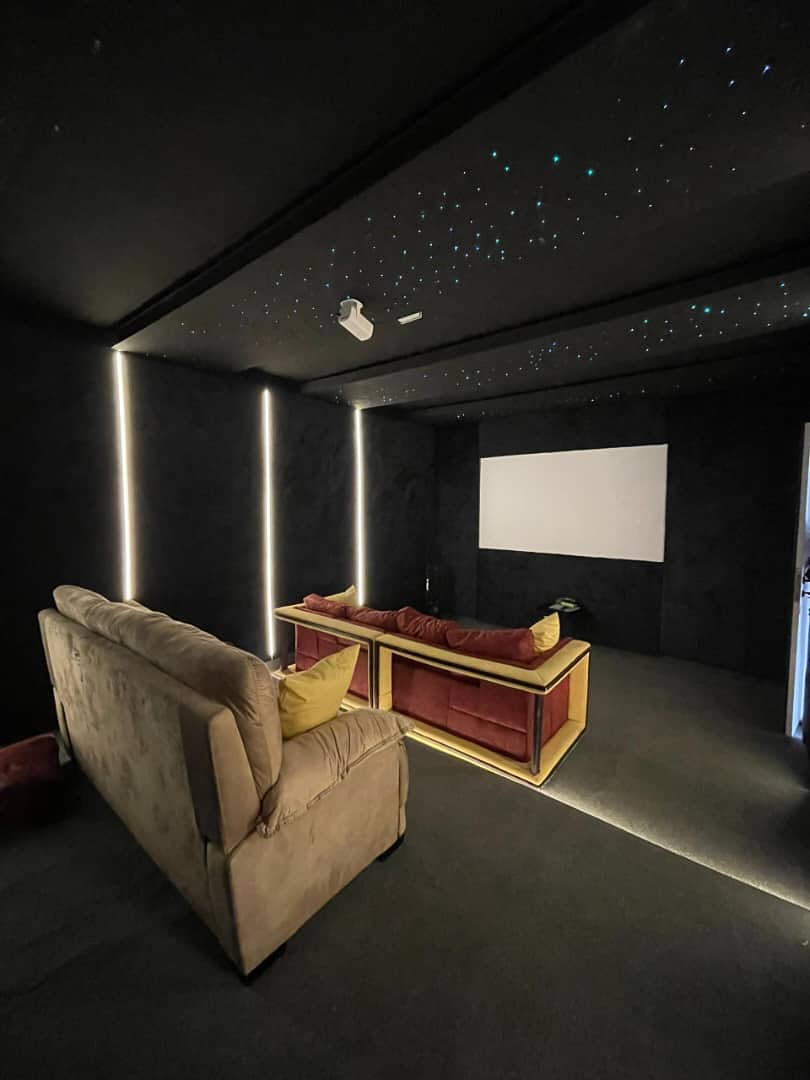Newly Built Five Bedroom Duplex With Cinema & Swimming Pool (CHEVRN5BDD19)