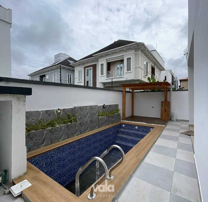 Newly Built Five Bedroom Duplex With Cinema & Swimming Pool (CHEVRN5BDD19)