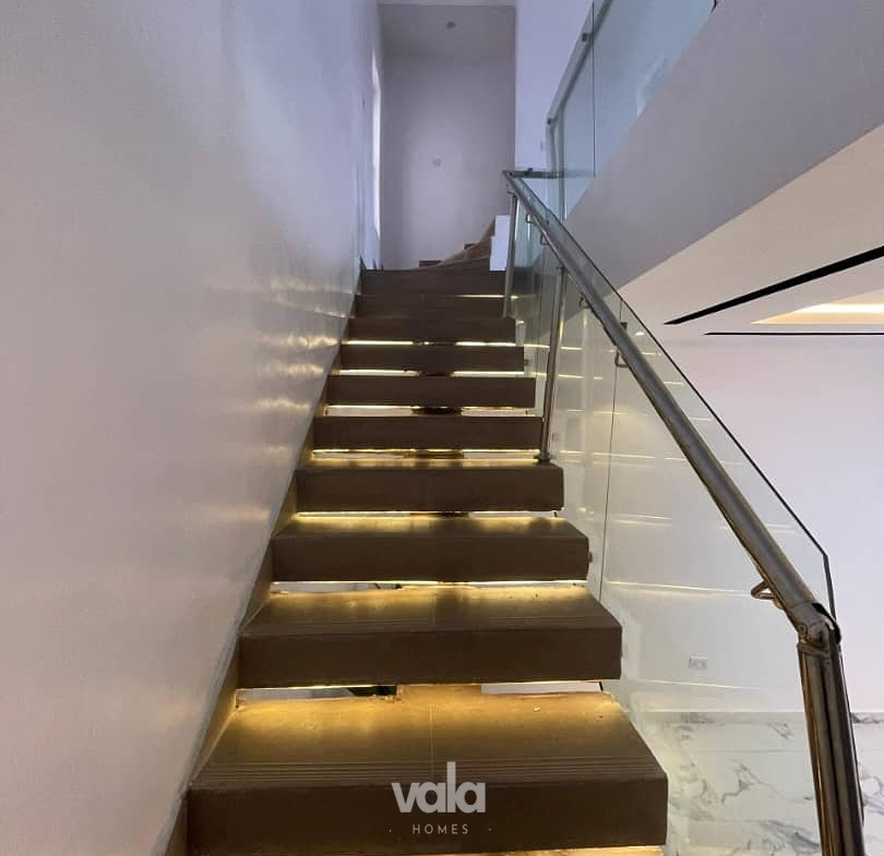 Newly Built Five Bedroom Duplex With Cinema & Swimming Pool (CHEVRN5BDD19)