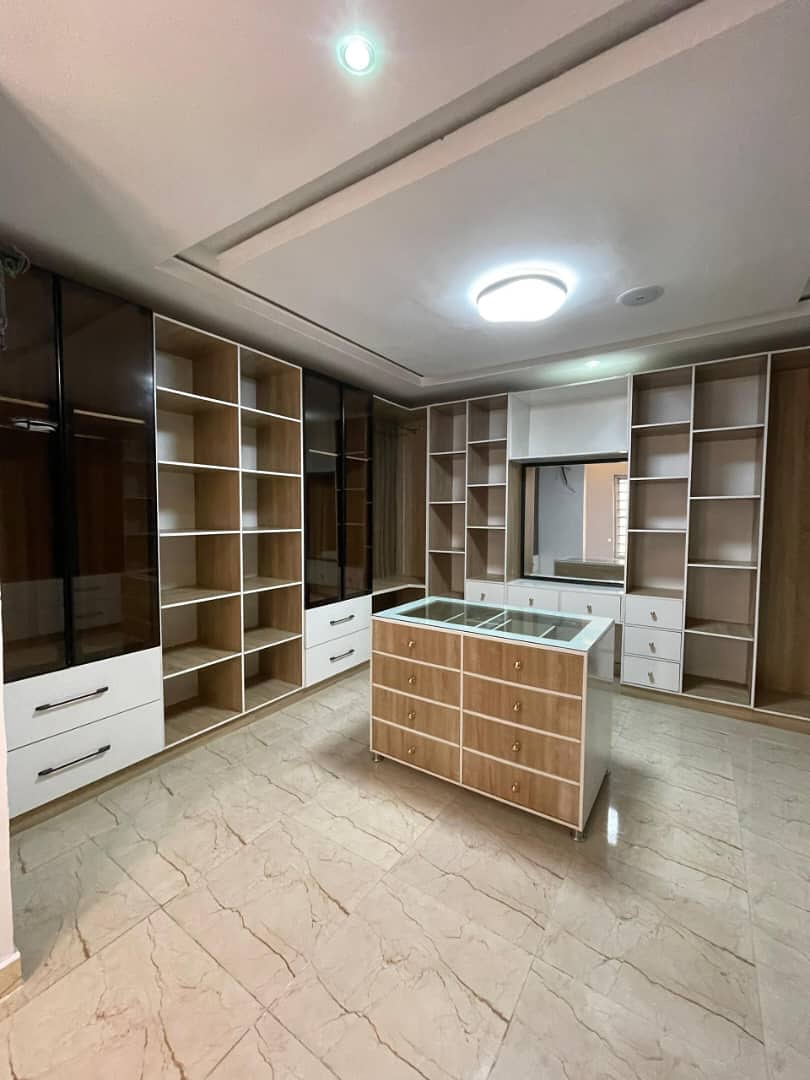 Newly Built Five Bedroom Duplex With Cinema & Swimming Pool (CHEVRN5BDD19)