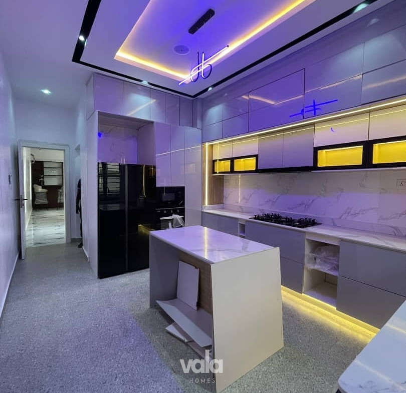Newly Built Five Bedroom Duplex With Cinema & Swimming Pool (CHEVRN5BDD19)
