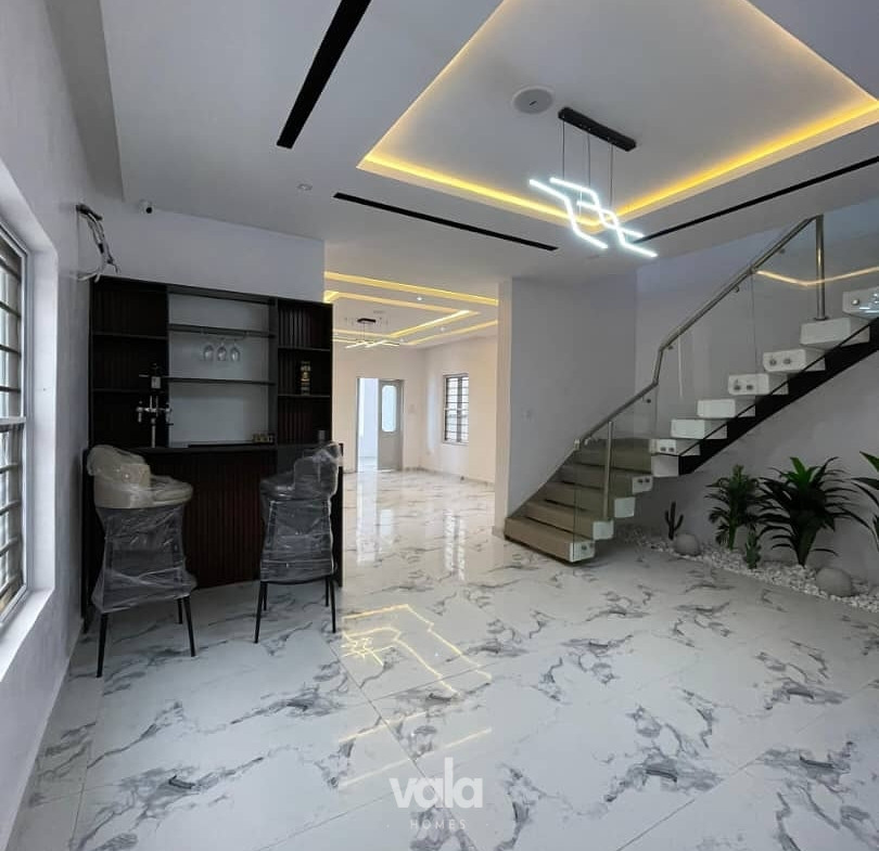 Newly Built Five Bedroom Duplex With Cinema & Swimming Pool (CHEVRN5BDD19)