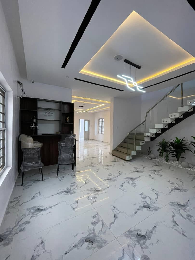 Newly Built Five Bedroom Duplex With Cinema & Swimming Pool (CHEVRN5BDD19)