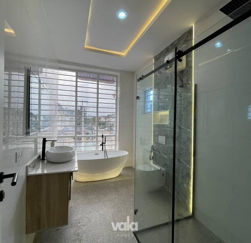 Newly Built Five Bedroom Duplex With Cinema & Swimming Pool (CHEVRN5BDD19)