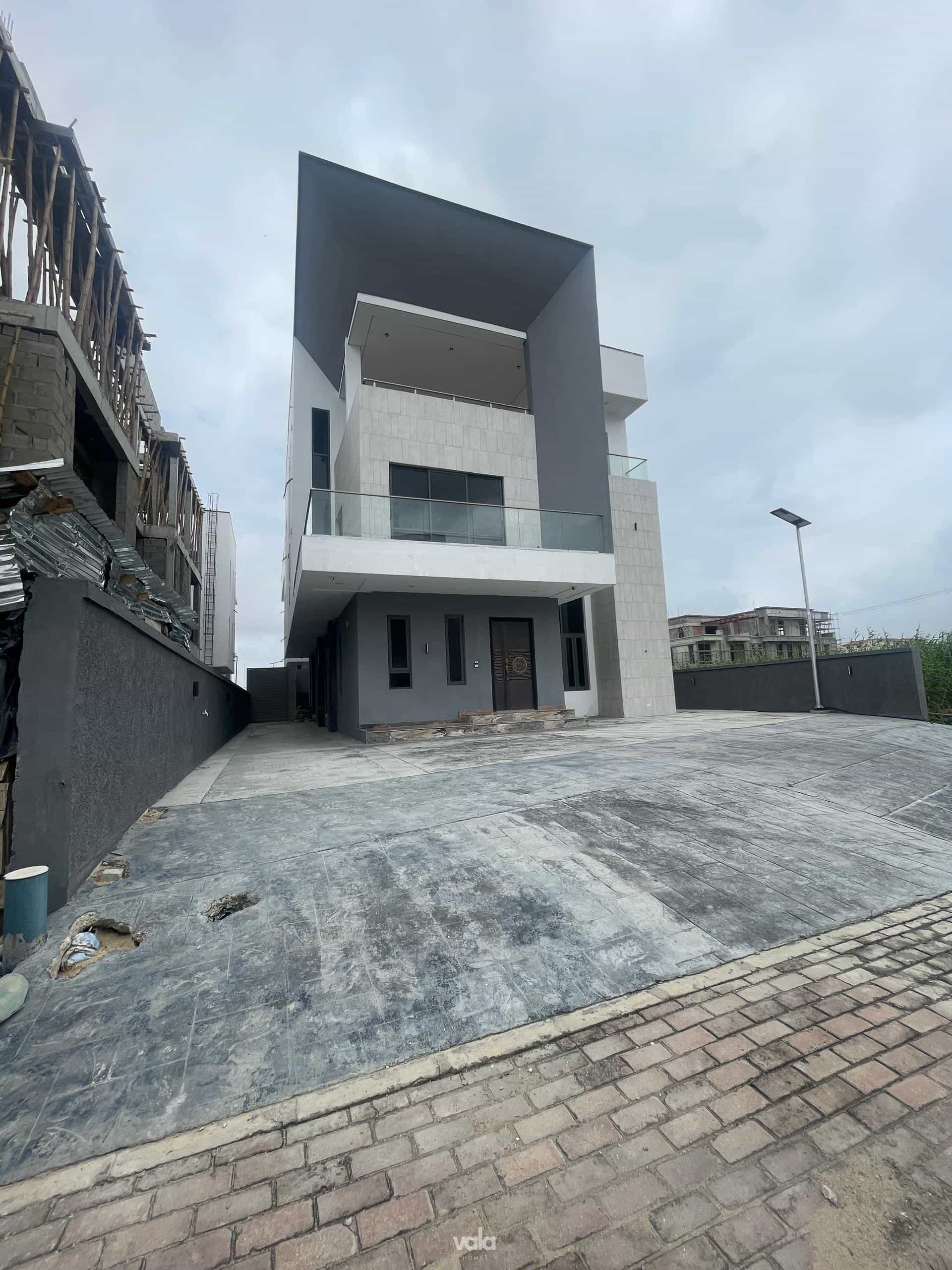 Newly built five bedroom with elevator & cinema in a secure estate