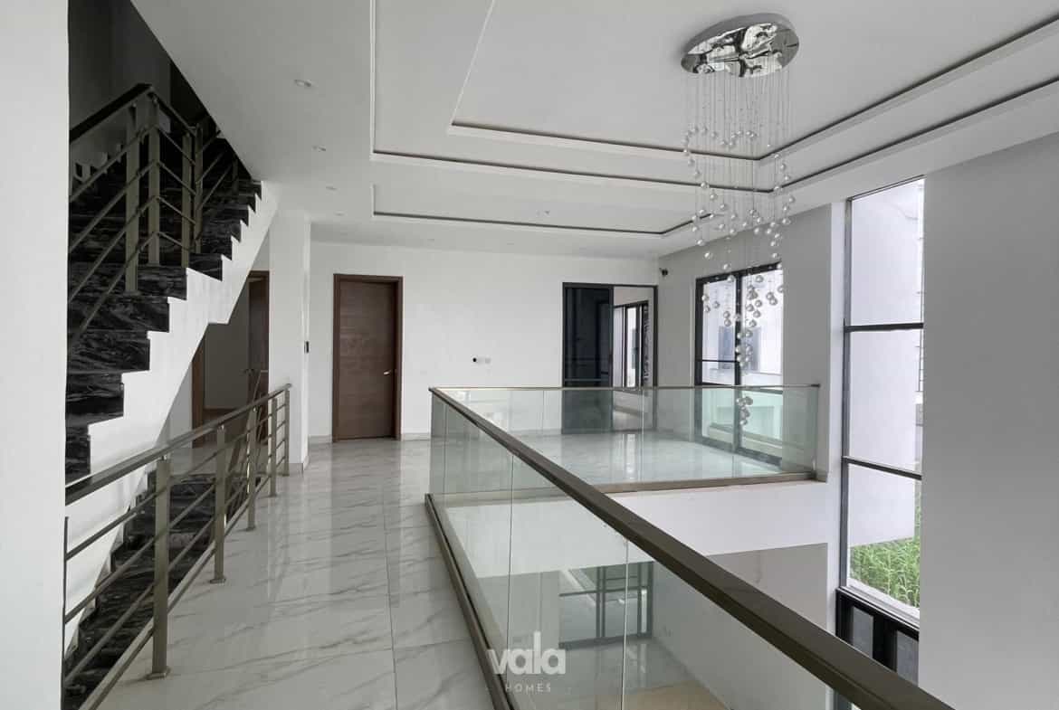 Newly built five bedroom with elevator & cinema in a secure estate