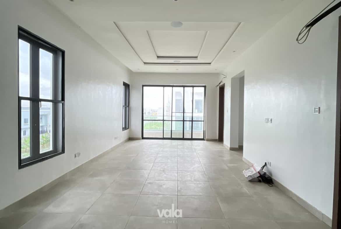 Newly built five bedroom with elevator & cinema in a secure estate