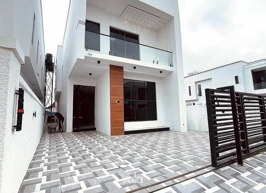Newly built four bedroom detached duplex in a good location (217Ajah4bdd)