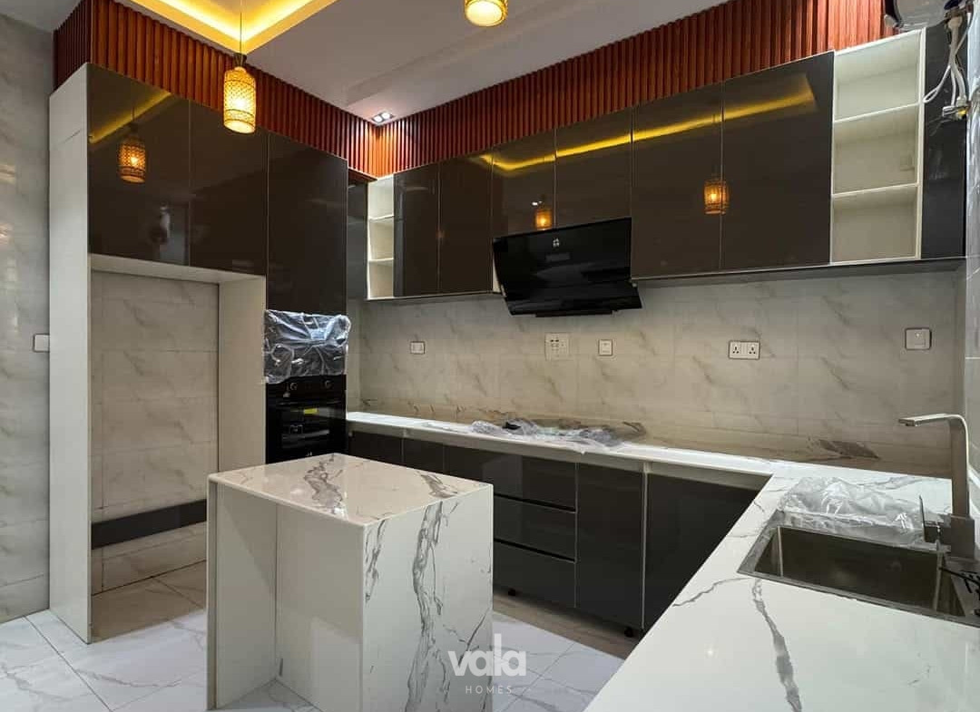Newly built four bedroom semi-detached duplex (213Ajah4bsd)