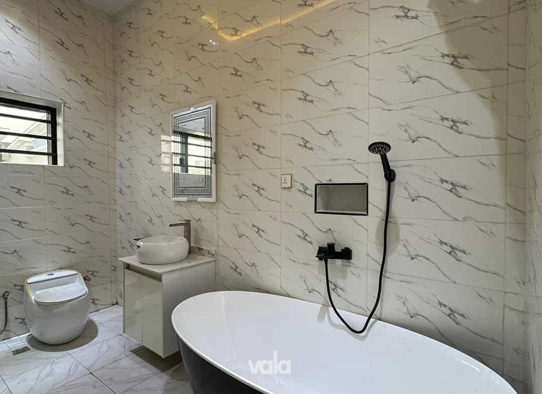 Newly built four bedroom semi-detached duplex (213Ajah4bsd)