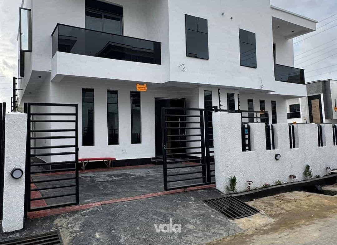 Newly built four bedroom semi-detached duplex (213Ajah4bsd)