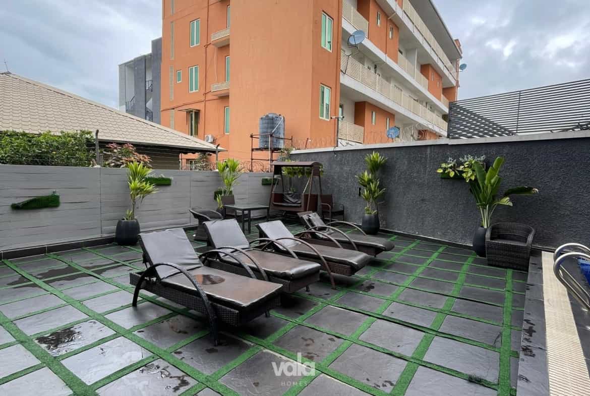 Stylish 2 bedroom apartment on pent floor (Lekki2bd200)