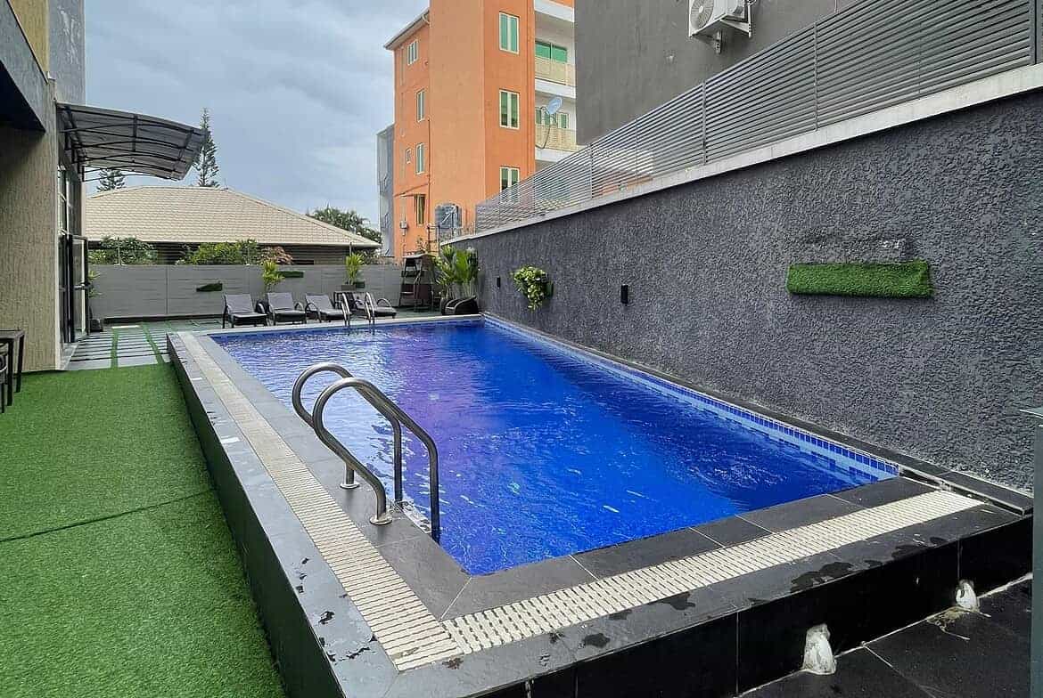 Stylish 2 bedroom apartment on pent floor (Lekki2bd200)