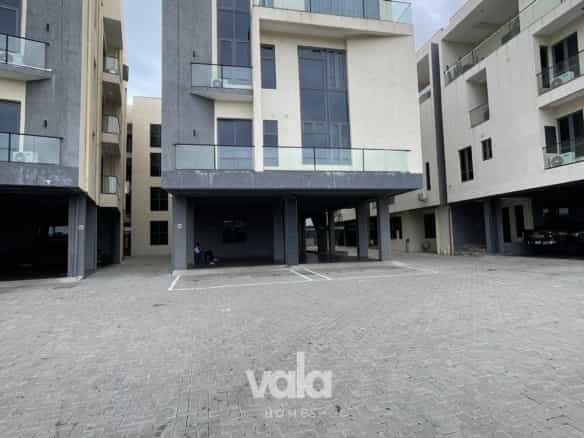 Stylish 2 bedroom apartment on pent floor (lekki2bd200)