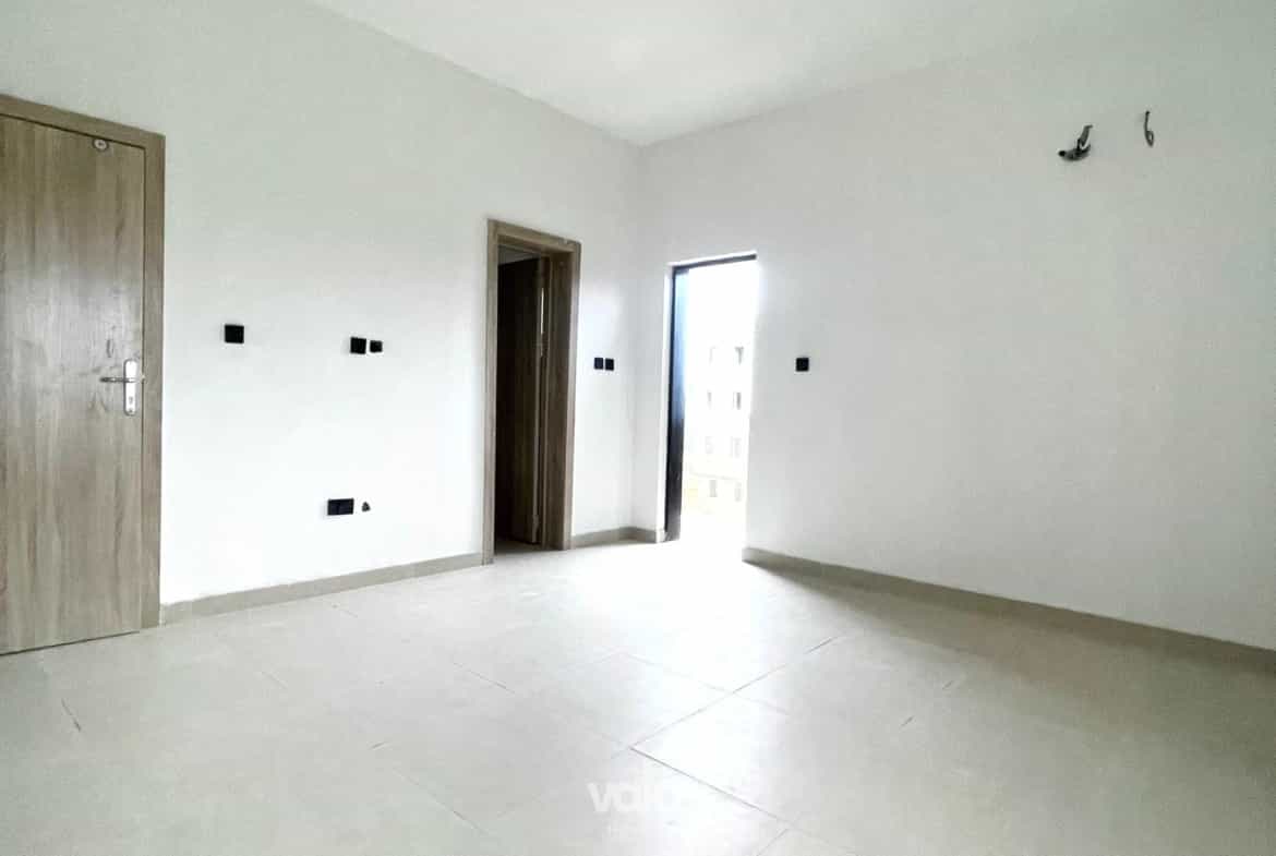 three bedroom apartment (AJAH3B)