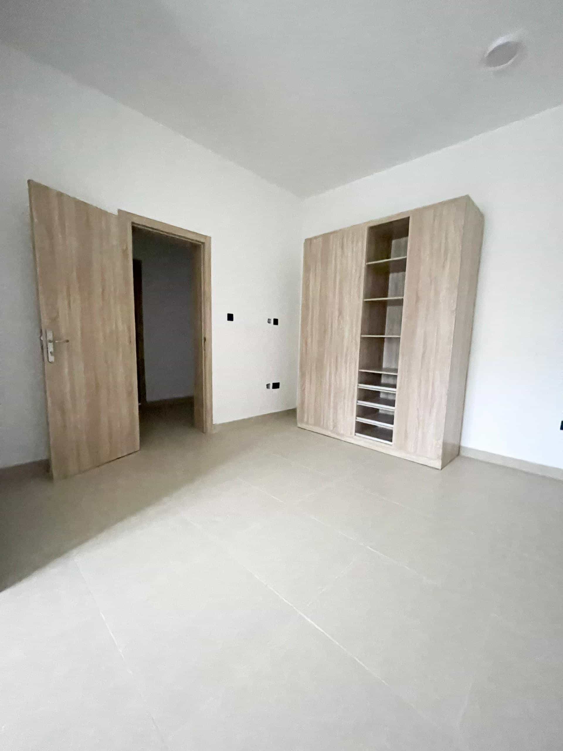 three bedroom apartment (AJAH3B)