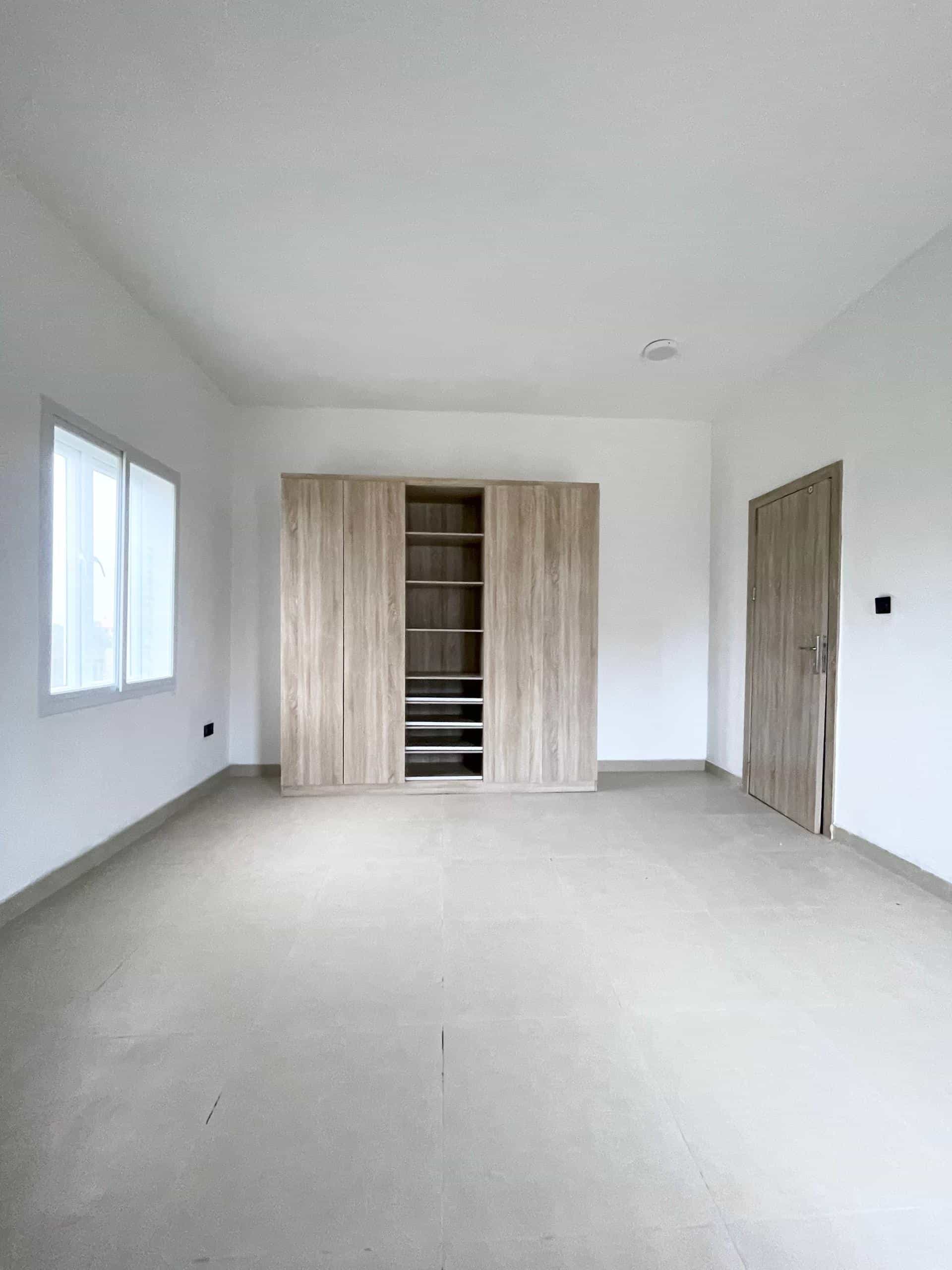 three bedroom apartment (AJAH3B)