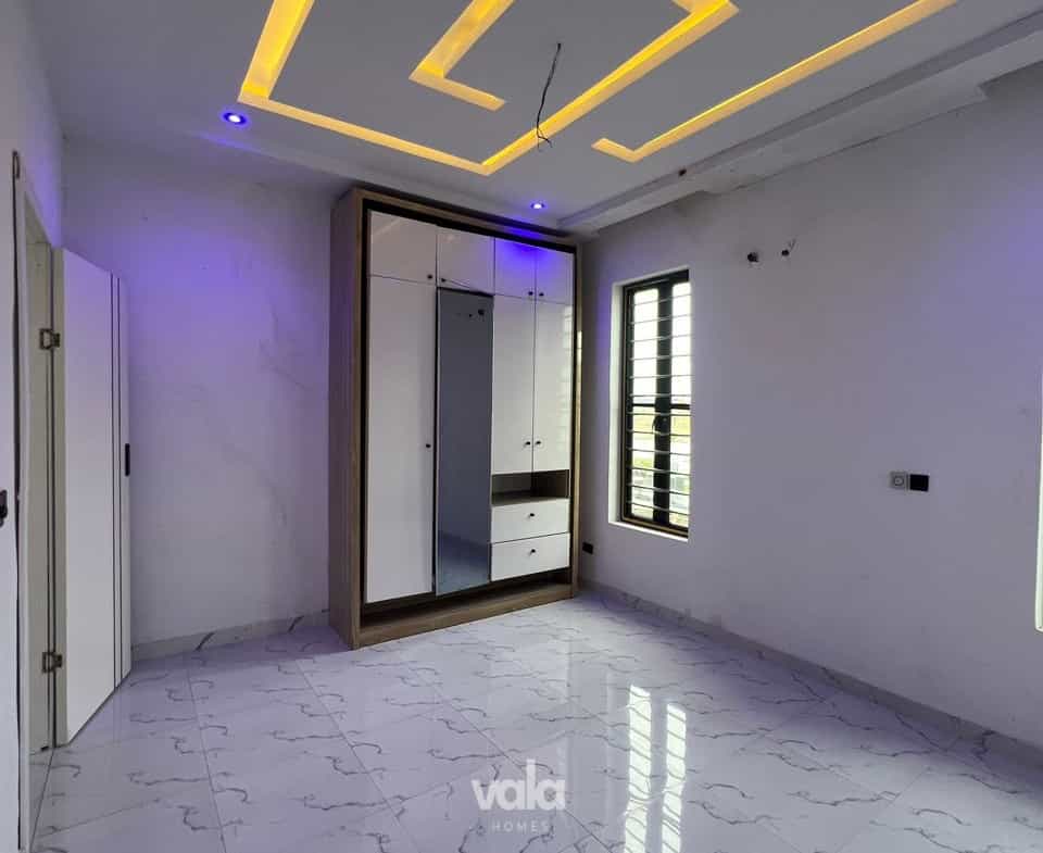 Waterview five bedroom detached duplex (megamd5bdd206)