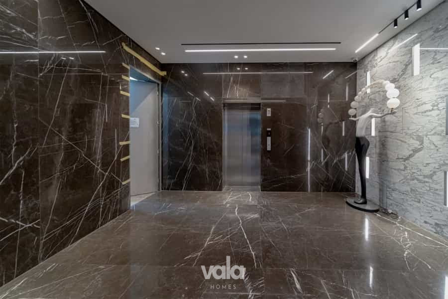 Luxury waterfront five bedroom maisonette Luxury waterfront five bedroom maisonette