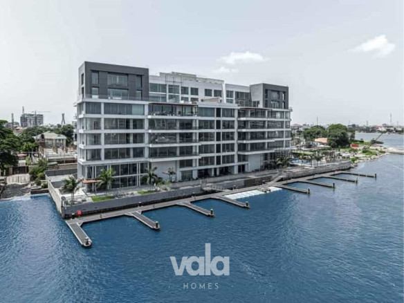 Luxury waterfront five bedroom maisonette